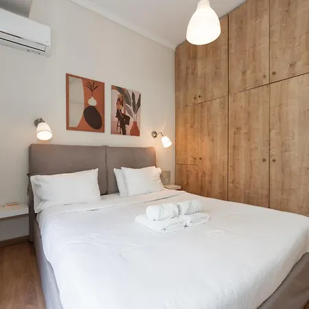 Contemporary Apartment Made Of Wood And Stone. Athens Exterior photo
